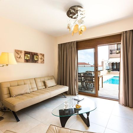 Pantheon Villas & Suites Vlikhádha Oda fotoğraf