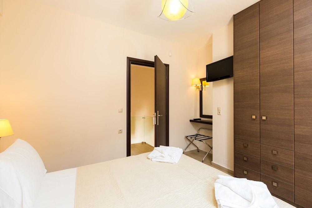 Pantheon Villas & Suites Vlikhádha Dış mekan fotoğraf