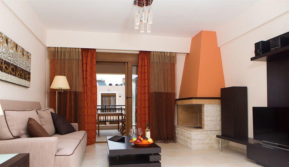 Pantheon Villas & Suites Vlikhádha Dış mekan fotoğraf
