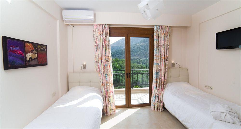 Pantheon Villas & Suites Vlikhádha Dış mekan fotoğraf