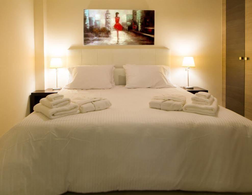 Pantheon Villas & Suites Vlikhádha Dış mekan fotoğraf